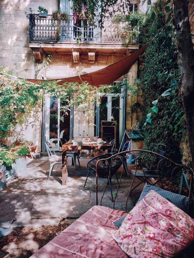 En Ville Et Sous Les Arbres Montpellier Exteriör bild